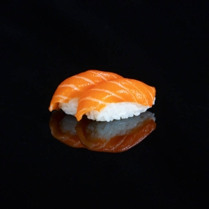 240.NIGIRI DE SALMON 2u