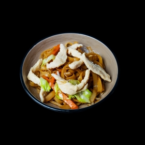 36.YAKIKOMEMEN CON POLLO
