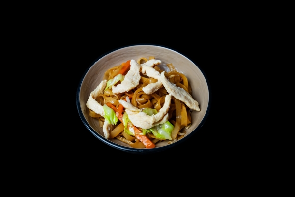 36.YAKIKOMEMEN CON POLLO